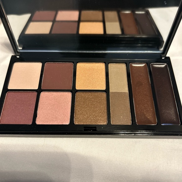 Ready To Wear The Eyes NEW YORK Premier Collection Eyeshadow, BROW & EYE LINER - Picture 3 of 5